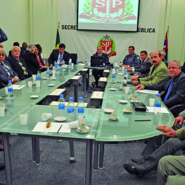 Em reunião com o Secretário da Segurança Pública, governo nega reajuste salarial