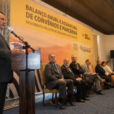 Ato realiza assinatura para novos convênios do Movimento de Segurança no Trânsito