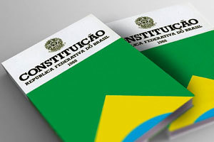 Mudança na Constituição permitirá o acúmulo de cargos por policiais e bombeiros