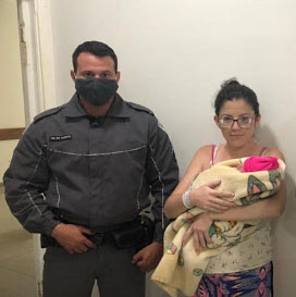 PMs do 22º BPM/I fazem parto em Tatuí