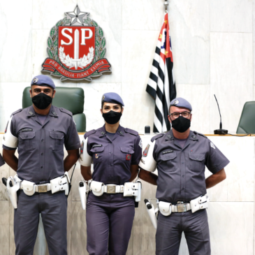 Policiais e Bombeiros Militares recebem homenagens em nível nacional