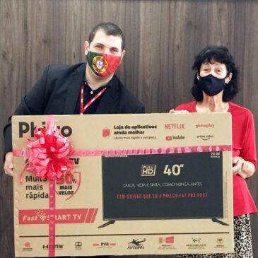 ASSOCIADA DE VILA CLARICE RECEBE SMART TV DE 40″