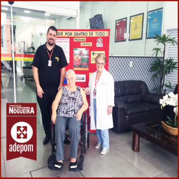 Associada da zona leste recebe doação de cadeira de rodas