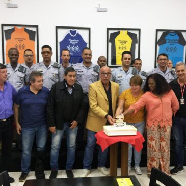 Coral Masculino da PMESP celebra com a Presidência, a Diretoria e os Associados o aniversário da Adepom