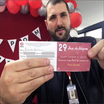 Associada de Caieiras ganha fim de semana na Praia Grande em sorteio de aniversário da ADEPOM