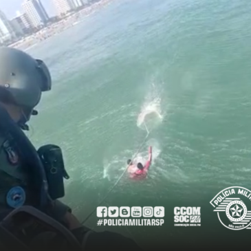 Helicóptero Águia 15 salva duas vítimas de afogamento na Praia Grande
