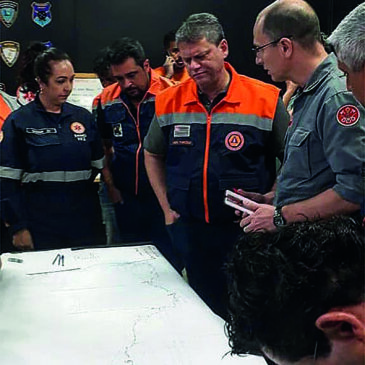 Lealdade, constância e heroísmo na batalha pela vida no Litoral Norte de SP