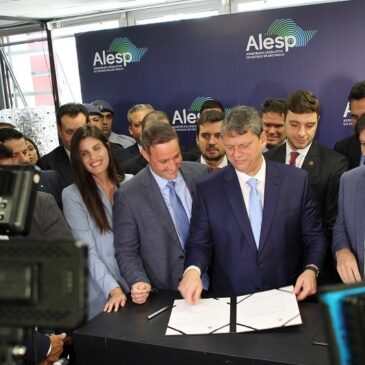 Proposta de reajuste salarial de 22,2% em média para as Polícias de SP é apresentada na Alesp