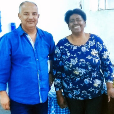 ADEPOM entrega doações arrecadadas no 53º Café dos Veteranos e Pensionistas