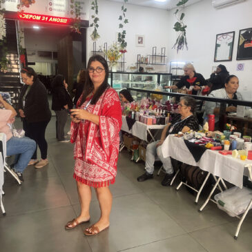 Bazar do Dia das Mães faz sucesso na Cafeteria ADEPOM