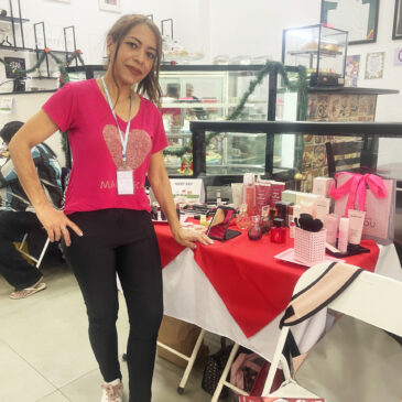 Bazar de Natal na sede da ADEPOM inspira a troca de presentes